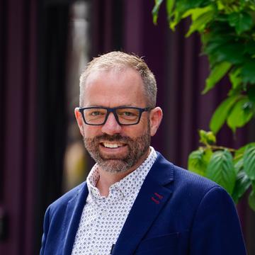 Tony Van Oort