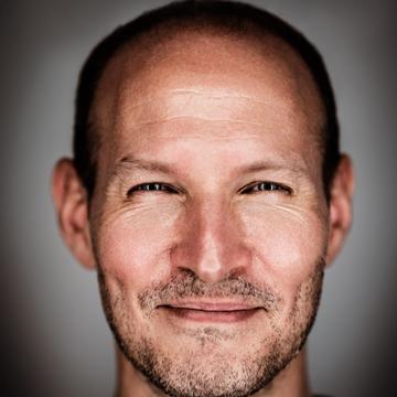 Maxim Jago